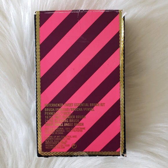 NIB Mac Nutcracker Sweet Essential Makeup Brushes Set - Picture 3 of 5